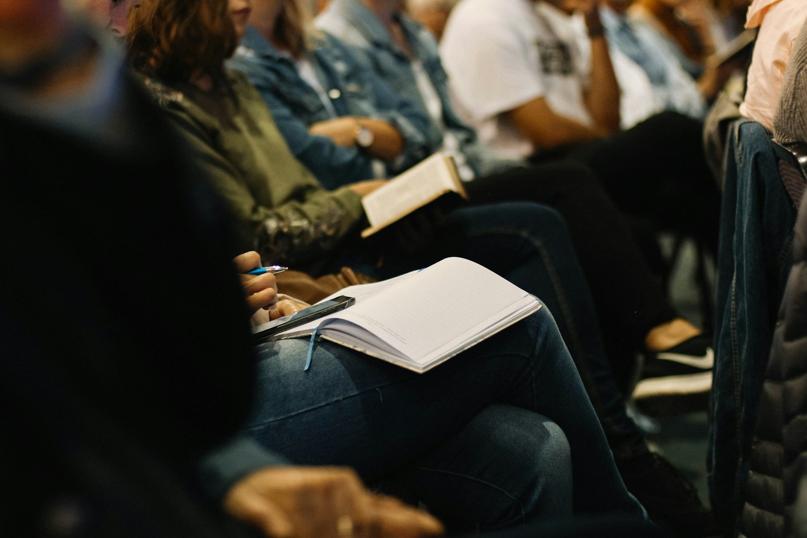 When the Congregation Speaks Eleven Languages: Multilingual Worship in Johannesburg Churches